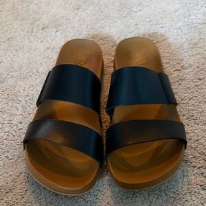 Reef Black and Tan Slide Sandals
